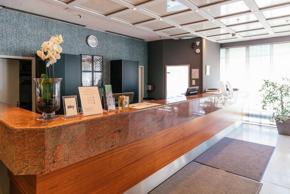 Hotel Excelsior - Central Station Frankfurt am Main Bagian luar foto