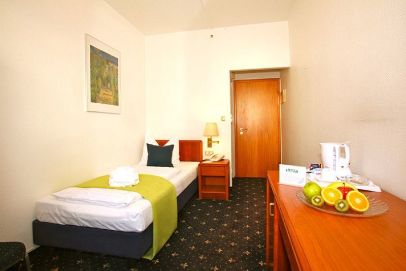 Hotel Excelsior - Central Station Frankfurt am Main Bagian luar foto