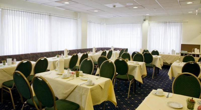 Hotel Excelsior - Central Station Frankfurt am Main Bagian luar foto