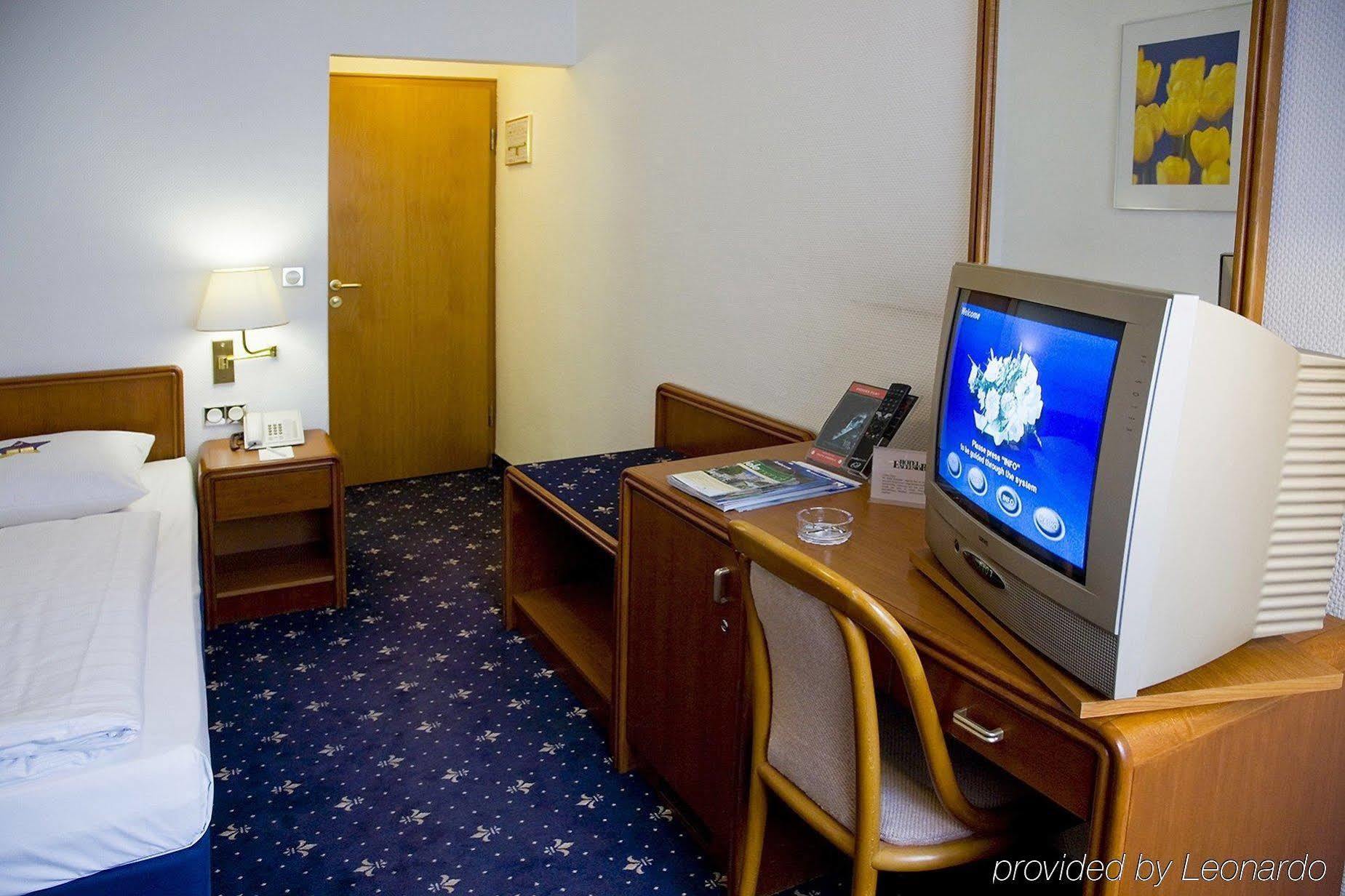Hotel Excelsior - Central Station Frankfurt am Main Bagian luar foto