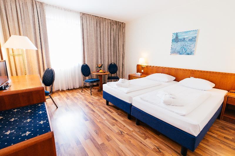 Hotel Excelsior - Central Station Frankfurt am Main Bagian luar foto
